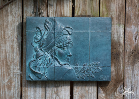 woman-basrelief